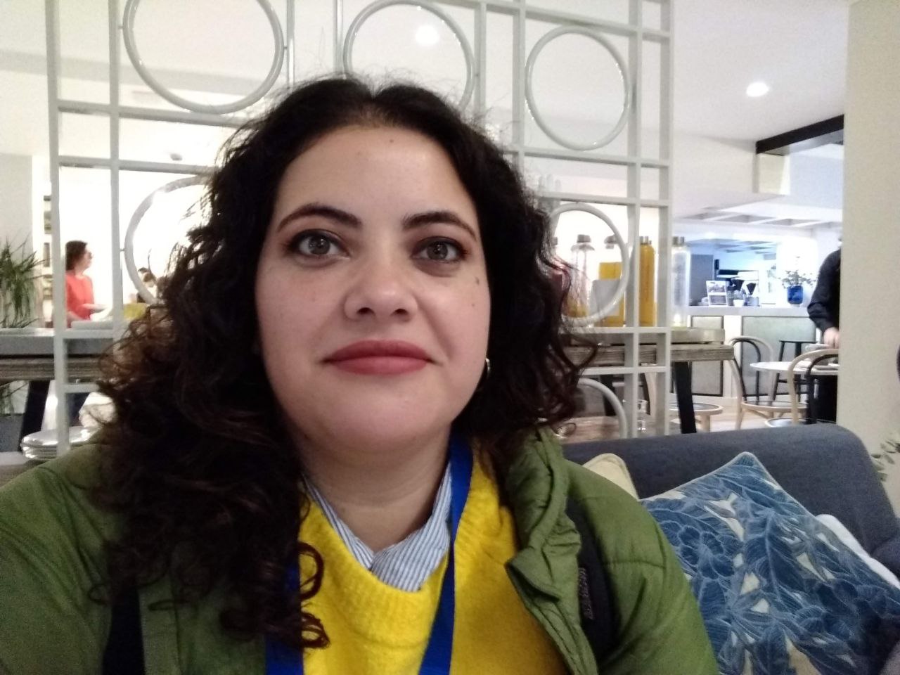 photo5019520458155993612